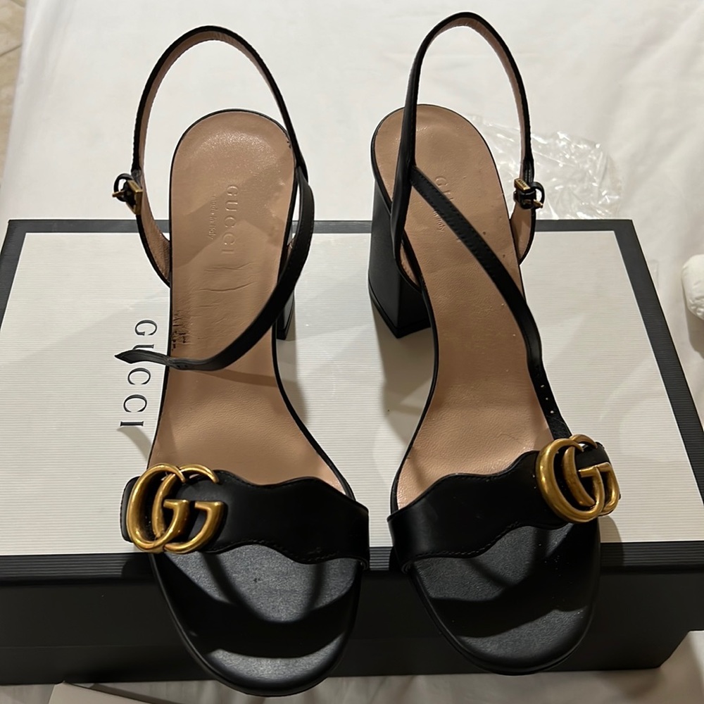 Gucci Black Leather Slingback Heels with Gold Double G